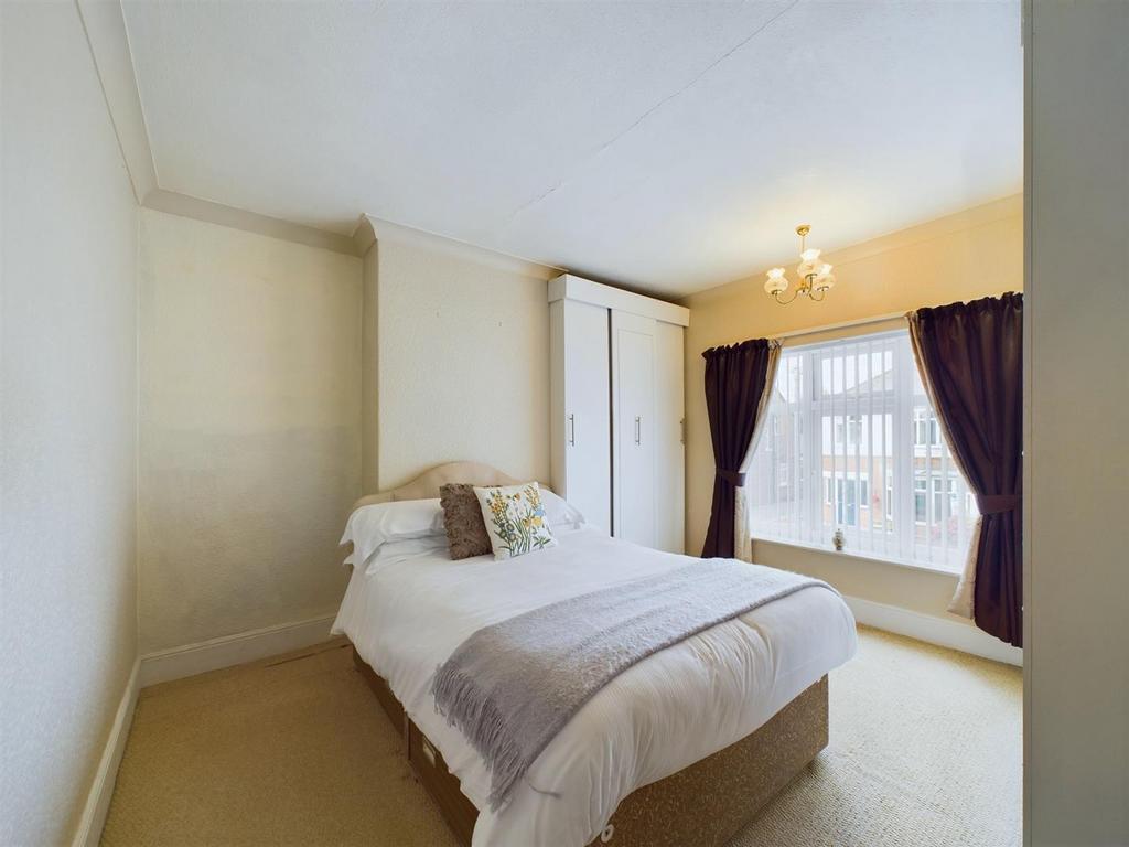 Bedroom: