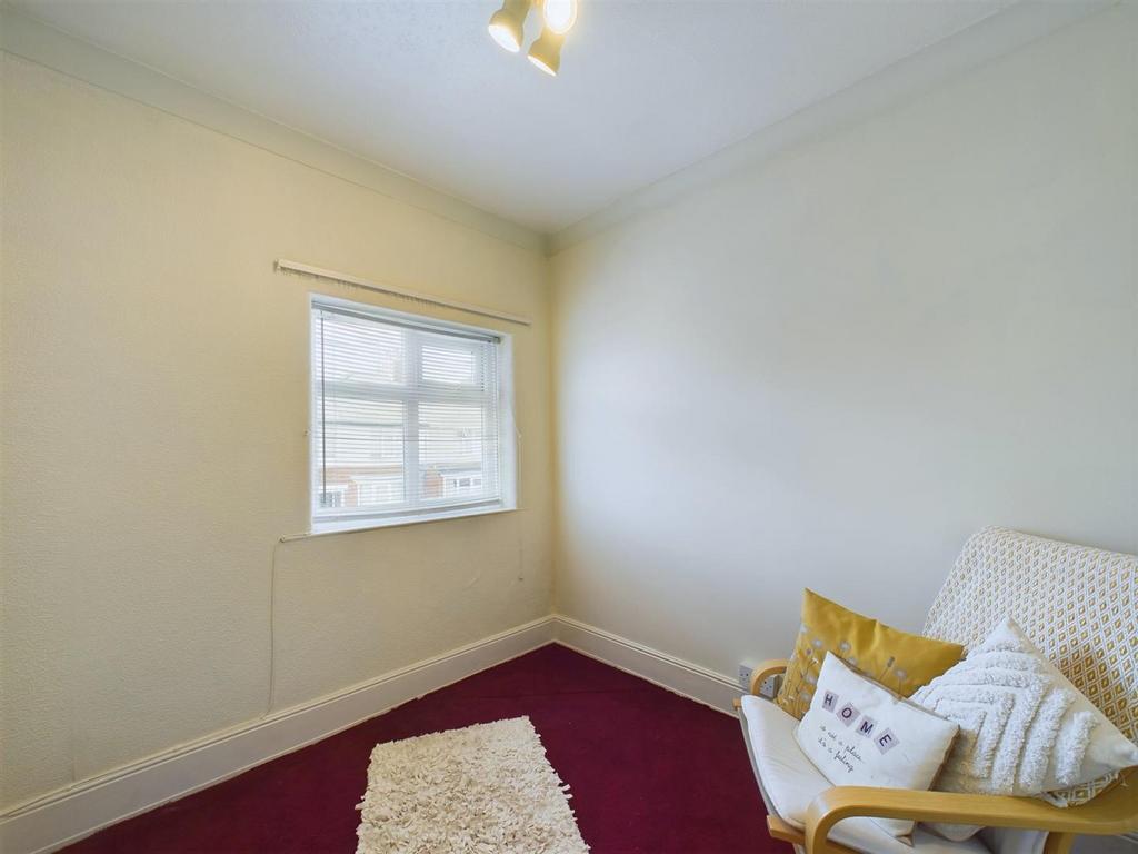 Bedroom:
