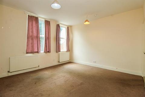 4 bedroom terraced house for sale, Thornes Road, Wakefield WF2