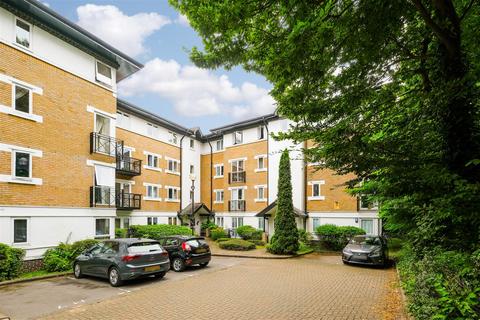 2 bedroom flat for sale, Dickens Court, Makepeace Road, Wanstead