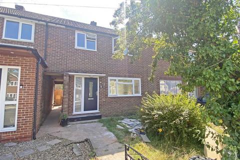 3 bedroom terraced house to rent, Donald Way, Moulsham Lodge, Chelmsford