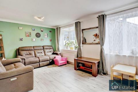 28 Beverley Avenue, Nuneaton, CV10 9SH