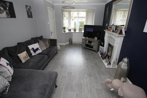 3 bedroom link detached house for sale, Apperley Road, Idle, BD10