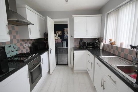 3 bedroom link detached house for sale, Apperley Road, Idle, BD10