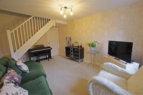 2 bedroom house for sale, Dene Royd Close, Stainland, Halifax