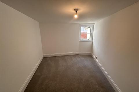 3 bedroom flat to rent, Lewes Road, Brighton