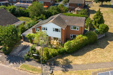 5 bedroom detached house for sale, Langdon Avenue, Aylesbury HP21