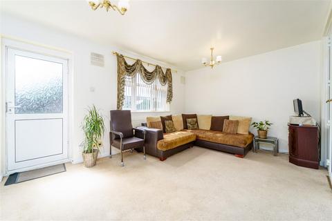 4 bedroom semi-detached house for sale, Great West Road, Hounslow TW5