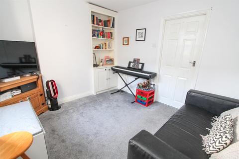 2 bedroom end of terrace house for sale, Richmond Road, Beddington CR0