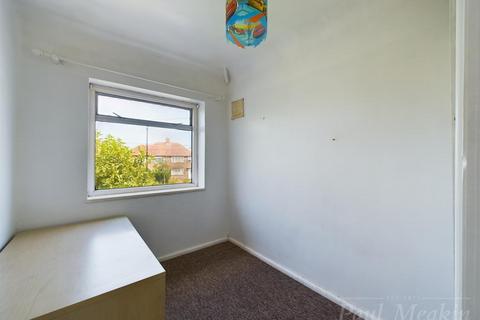 48 Overbury Crescent, New Addington, Croydon, CR0 0LN