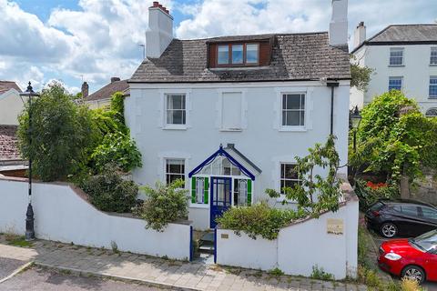 Providence Row, Bideford EX39