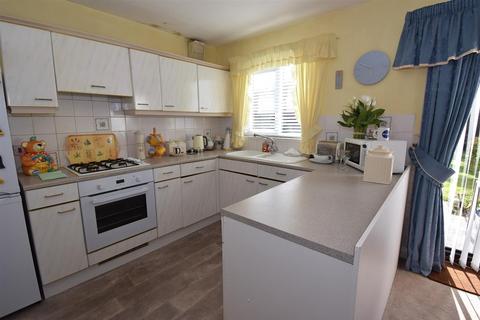 3 bedroom semi-detached house for sale, Beaconside, South Shields