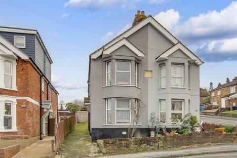 3 bedroom semi-detached house for sale, Desborough Avenue, High Wycombe HP11