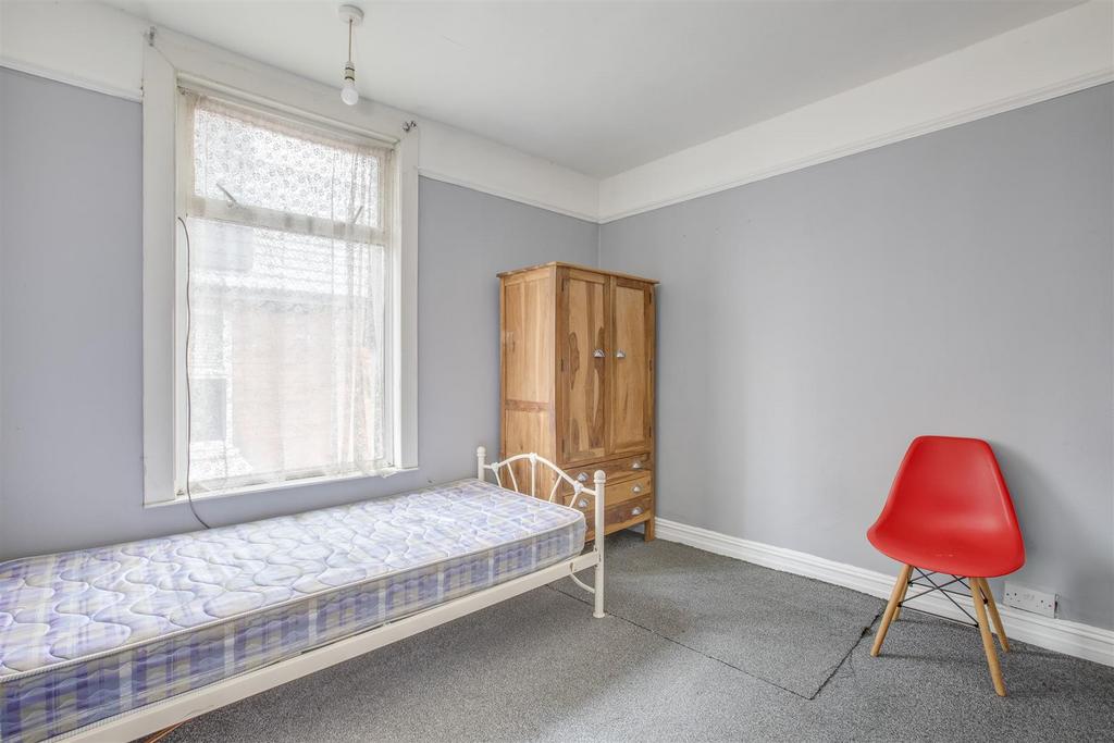 133 Desborough Avenue, HP11 2 SG-2.jpg