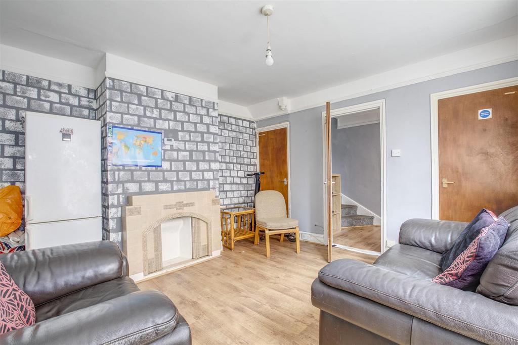 133 Desborough Avenue, HP11 2 SG-7.jpg