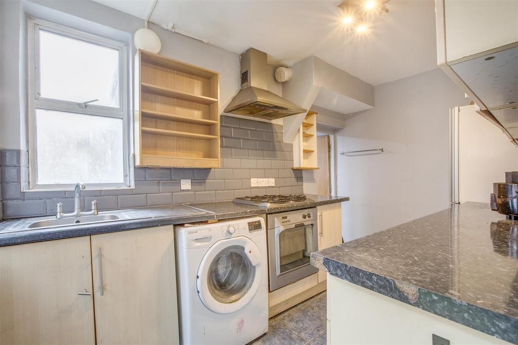 133 Desborough Avenue, HP11 2 SG-8.jpg