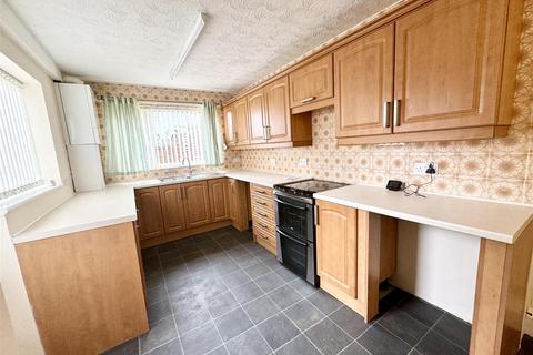 3 bedroom end of terrace house to rent, Scurfield Road, Stockton-On-Tees