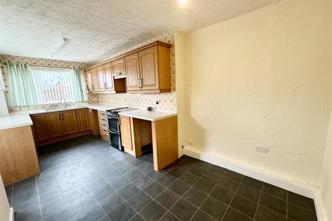 3 bedroom end of terrace house to rent, Scurfield Road, Stockton-On-Tees