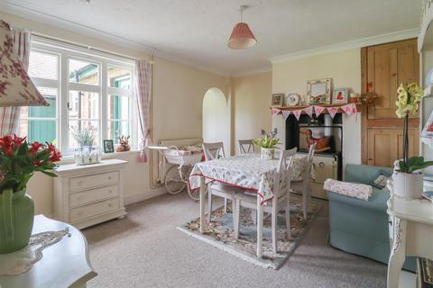 2 bedroom cottage for sale, 4 The Street, Snailwell CB8