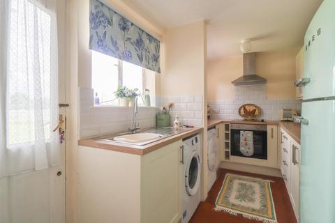 2 bedroom cottage for sale, 4 The Street, Snailwell CB8