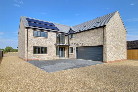 4 bedroom detached house for sale, Somersham Road, Colne, Huntingdon