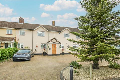 4 bedroom semi-detached house for sale, Honeypot Lane, Brentwood