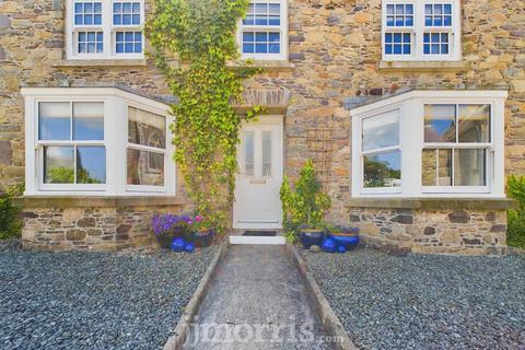 4 bedroom semi-detached house for sale, 21 Cross Square, St. Davids