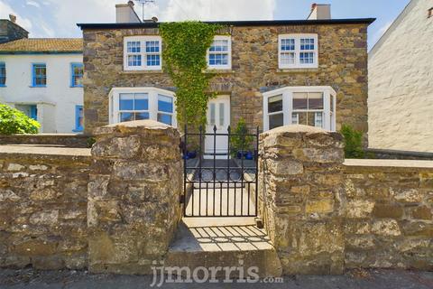 4 bedroom semi-detached house for sale, 21 Cross Square, St. Davids