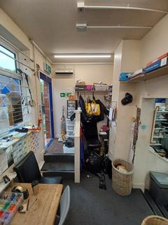 Shop for sale, South Croydon CR2