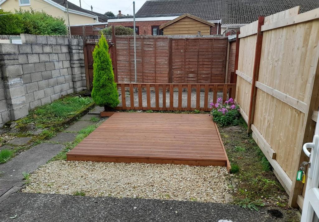 Thumbnail Rear Garden 2.jpg