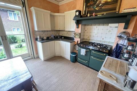 1 bedroom ground floor flat for sale, The Mount, Salisbury SP1