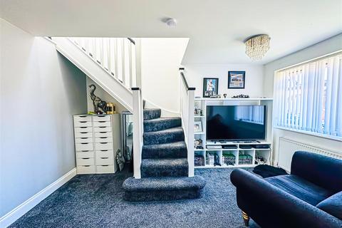 7 Branscombe Close, Frinton-on-sea, CO13 9LE