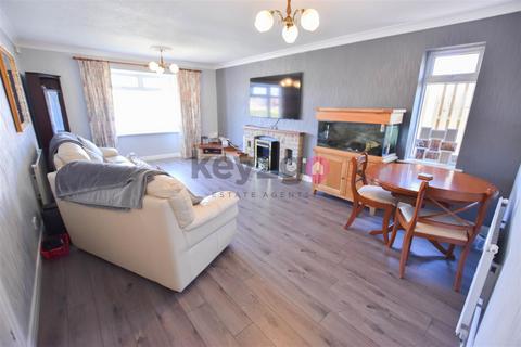 3 bedroom detached bungalow for sale, Hawksway, Eckington, Sheffield, S21
