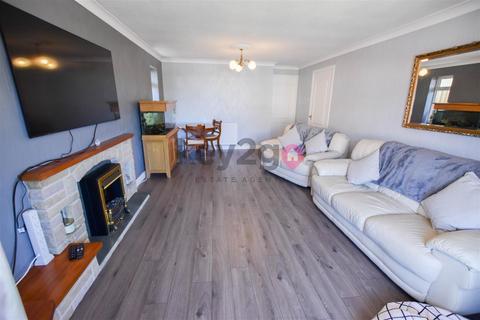 3 bedroom detached bungalow for sale, Hawksway, Eckington, Sheffield, S21