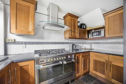 24 Devitt Close, Reading, RG2 8EF