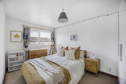 24 Devitt Close, Reading, RG2 8EF