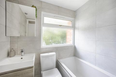 24 Devitt Close, Reading, RG2 8EF