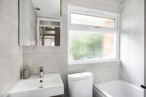 24 Devitt Close, Reading, RG2 8EF
