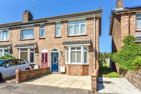 2 bedroom end of terrace house for sale, Winden Avenue, Chichester