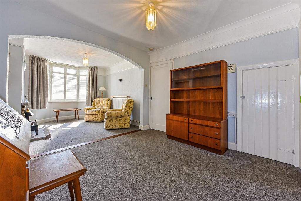 Sitting/Dining Room