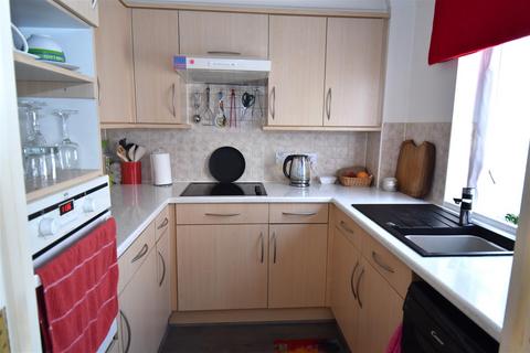 1 bedroom retirement property for sale, Roche Close, Rochford