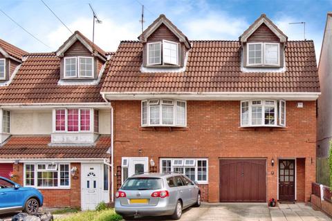 4 bedroom townhouse for sale, Glenwood Avenue, Westcliff-on-Sea SS0