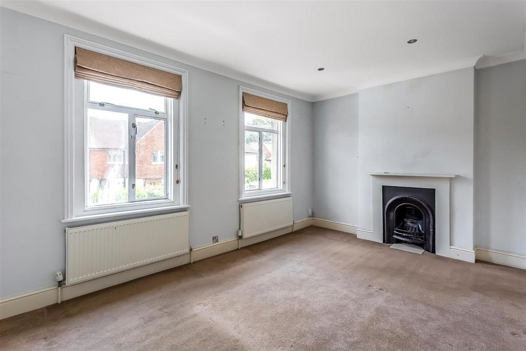 Bedroom 1.jpg