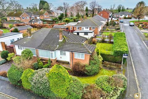 2 bedroom semi-detached bungalow for sale, Thornhill Drive, Wakefield WF2
