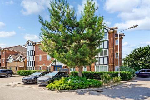 12 Redwood Gardens, Chingford, London, E4 7NZ