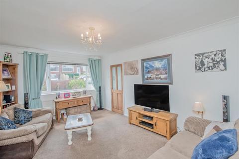 3 bedroom semi-detached house for sale, Castle Ings Drive, New Farnley, Leeds