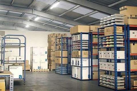 Warehouse to rent, 8 Lyon Way, Greenford, Greenford