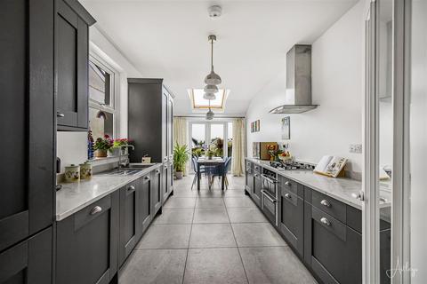 12 Alexander Road, Rhyddings, Neath, SA10 8DY