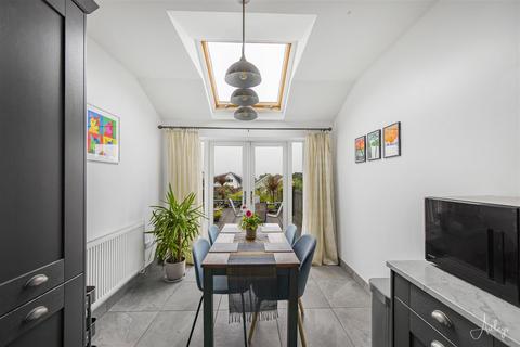 12 Alexander Road, Rhyddings, Neath, SA10 8DY