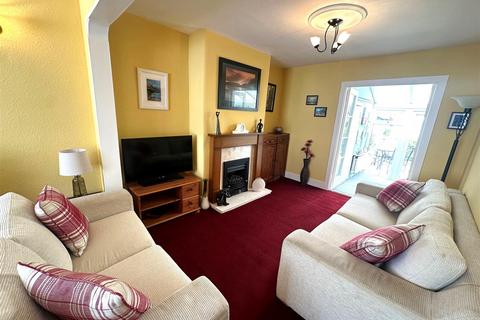 2 bedroom terraced house for sale, Victoria Road, Watford WD24